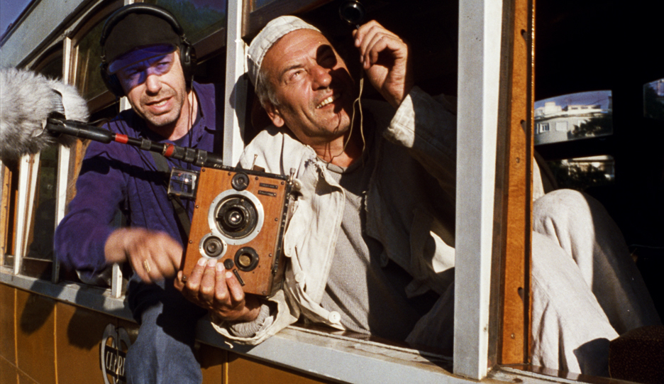 當他們一同在有軌電車上乘風而行,我看到了新生《里斯本的故事》